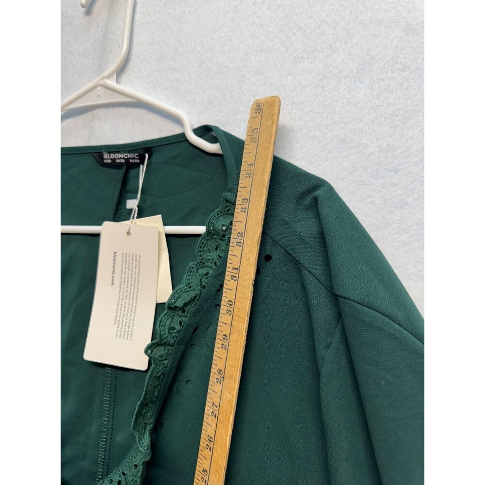 Bloomchic Womens Plus Size Button-Up Blouse Eyelet & Lace Trim Green Size 32 - Picture 8 of 12